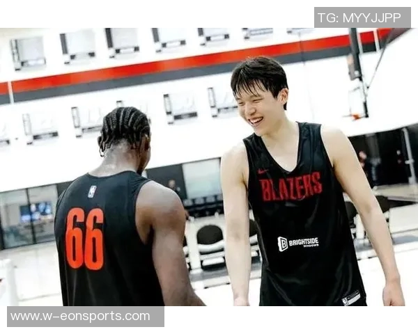 比卢普斯透露罗威和塞布尔恢复良好尚未参与全场对抗训练 比卢普斯透露罗威和塞布尔恢复良好尚未参与全场对抗训练