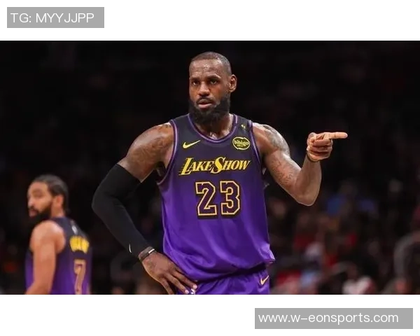 詹姆斯赛后比23手势NBA官推庆祝第23个赛季的精彩进行